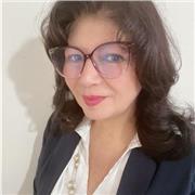 Maestra en línea en clases de licenciatura en las carreras de Psicología y educación